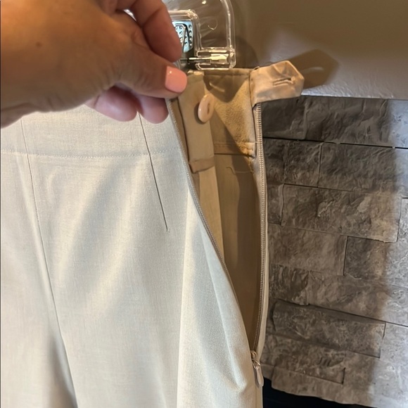 Talbots Cream Tailored stretch Trousers with side zipper size 10 - Picture 5 of 12